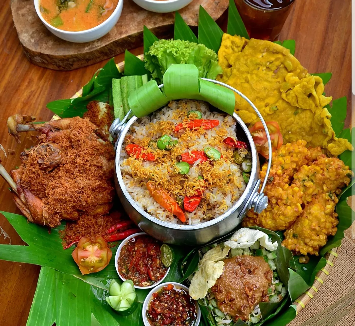 Warung Nasi Liwet Khas Amaiteng Mulia